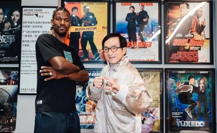 成龙教巴特勒学咏春